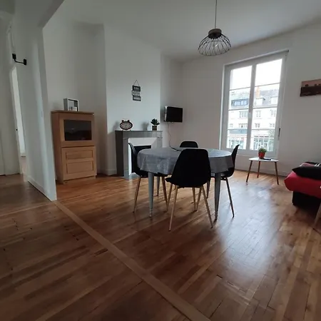Appartement 1-6 Pers Situe Entre Les Ponts Saumur Exterior foto